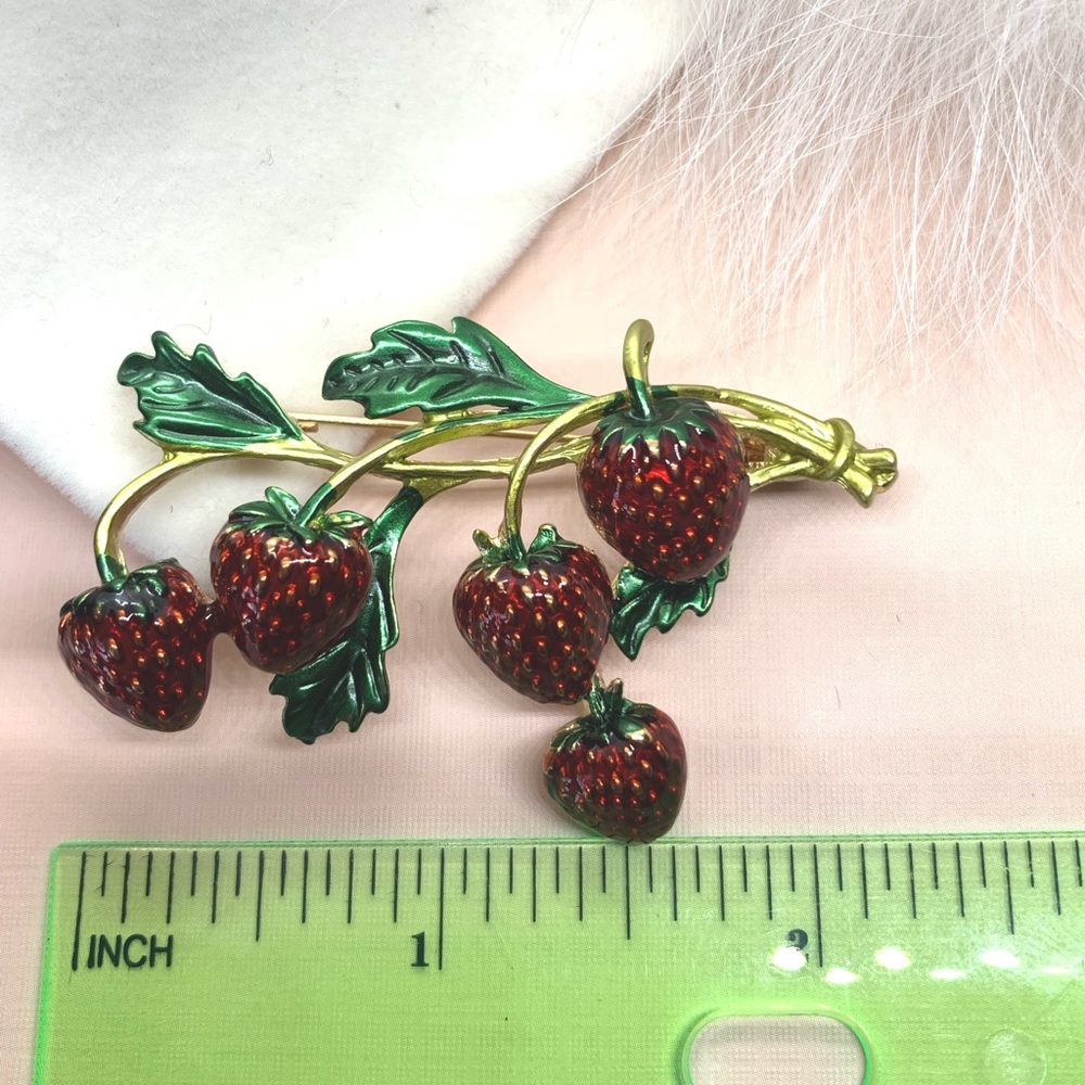 Strawberry Enamel Brooch - Picture 2 of 3